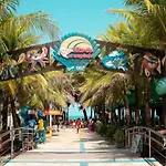 New Apartment A Few Meters From Futuro Beach